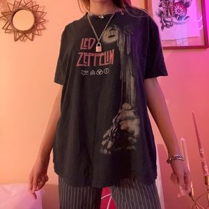 SOLD Black Led Zeppelin Hermit Stairway to Heaven Lantern Man Graphic Band Tee